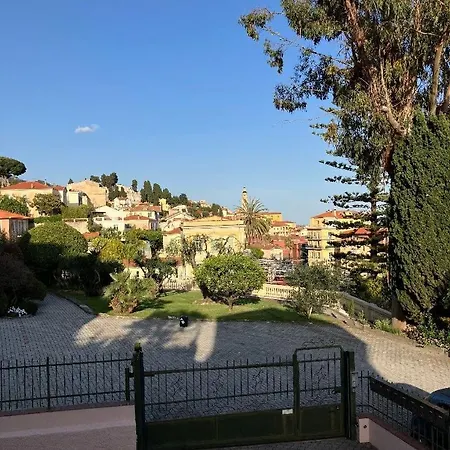 Des Terres Chaudes Proche Bord De Apartment *