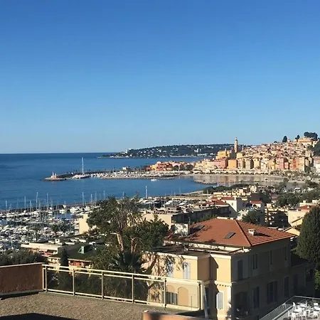 Des Terres Chaudes Proche Bord De * Menton