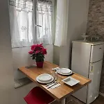 Des Terres Chaudes Proche Bord De マントン